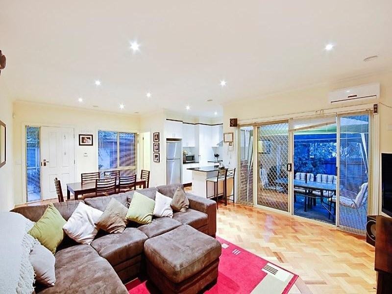 2/38 Carmichael Road, Oakleigh East VIC 3166