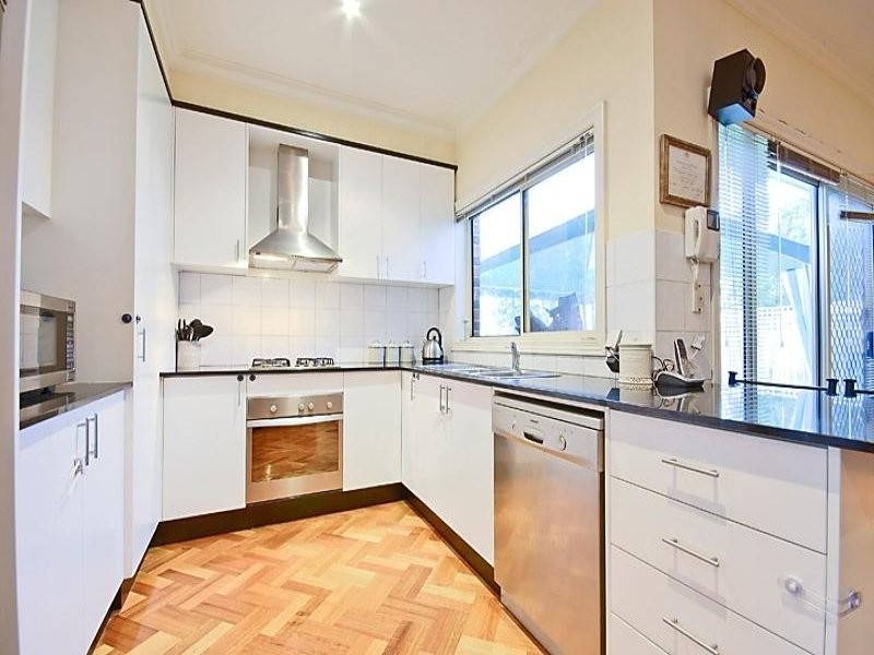 2/38 Carmichael Road, Oakleigh East VIC 3166