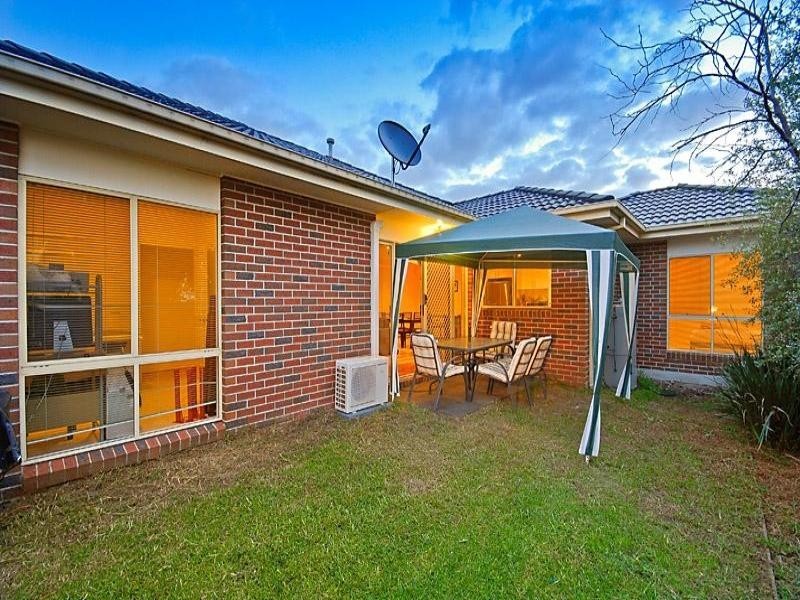 2/38 Carmichael Road, Oakleigh East VIC 3166