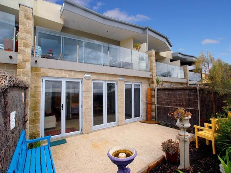 10/2-6 Groves Street, Aspendale VIC 3195