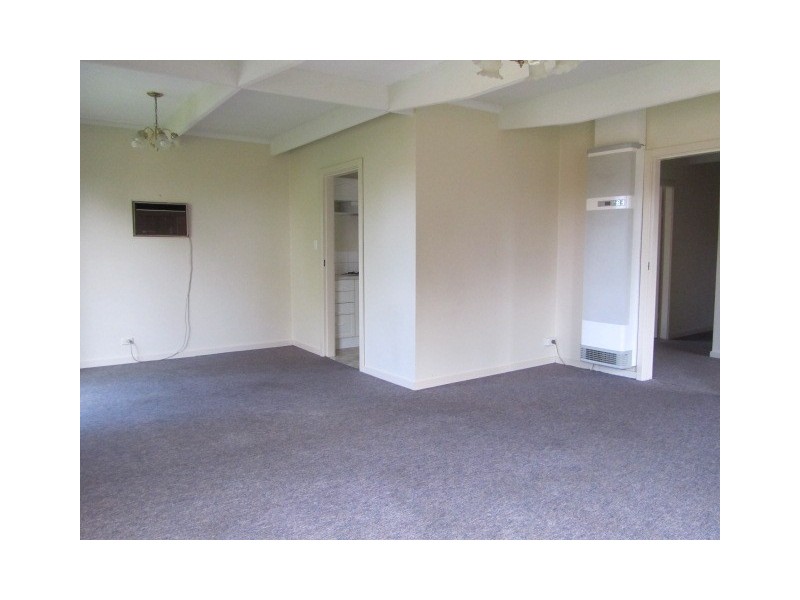 84 Hughes Avenue, Edithvale VIC 3196