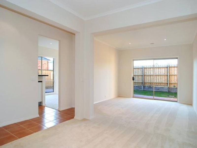 3 Travers Walk, Heatherton VIC 3202
