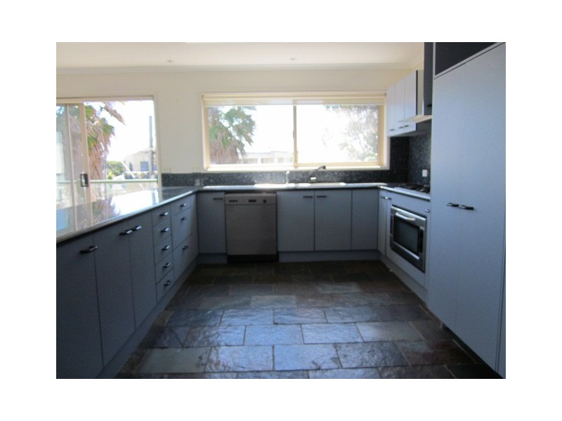 10 Warrigal Road, Mentone VIC 3194