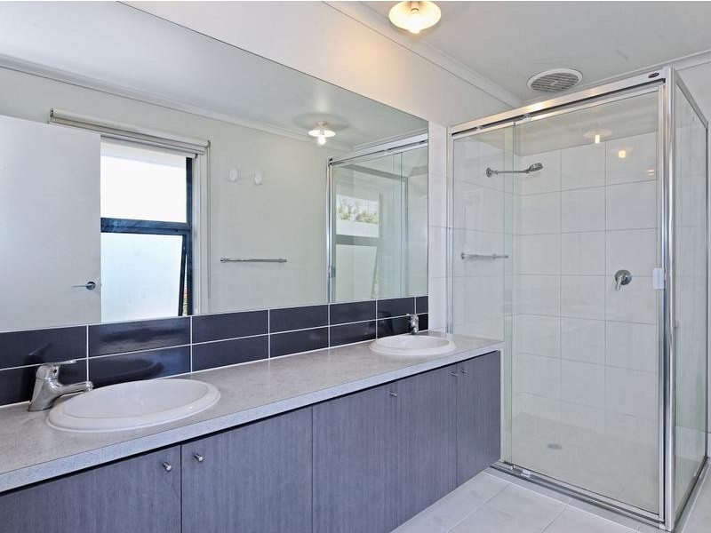 66 St Andrews Drive, Heatherton VIC 3202