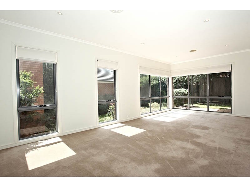 7 Carnoustie Parade, Heatherton VIC 3202
