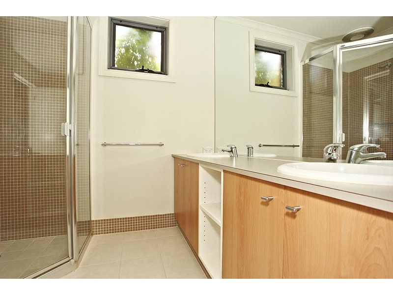 7 Carnoustie Parade, Heatherton VIC 3202