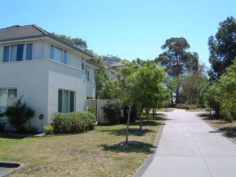 11 Royal Troon Avenue, Heatherton VIC 3202