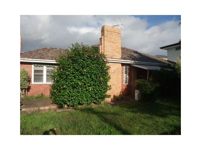 1 Warland Road, Hampton East VIC 3188