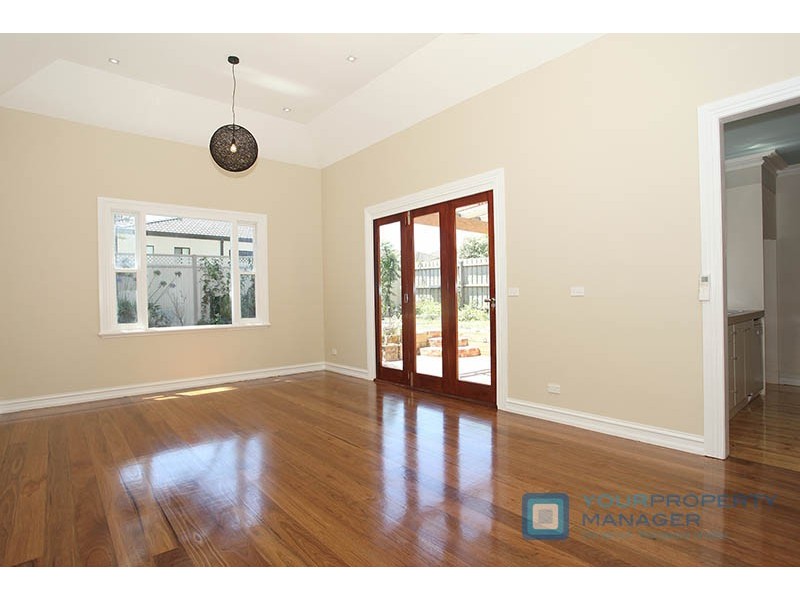 25 Thomas Street, Hampton VIC 3188