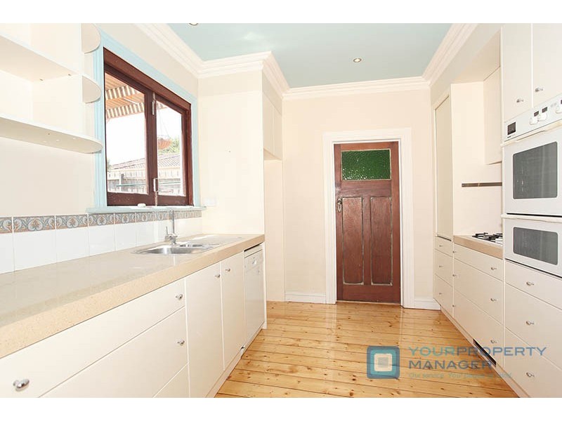 25 Thomas Street, Hampton VIC 3188