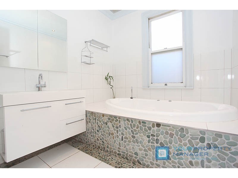 25 Thomas Street, Hampton VIC 3188