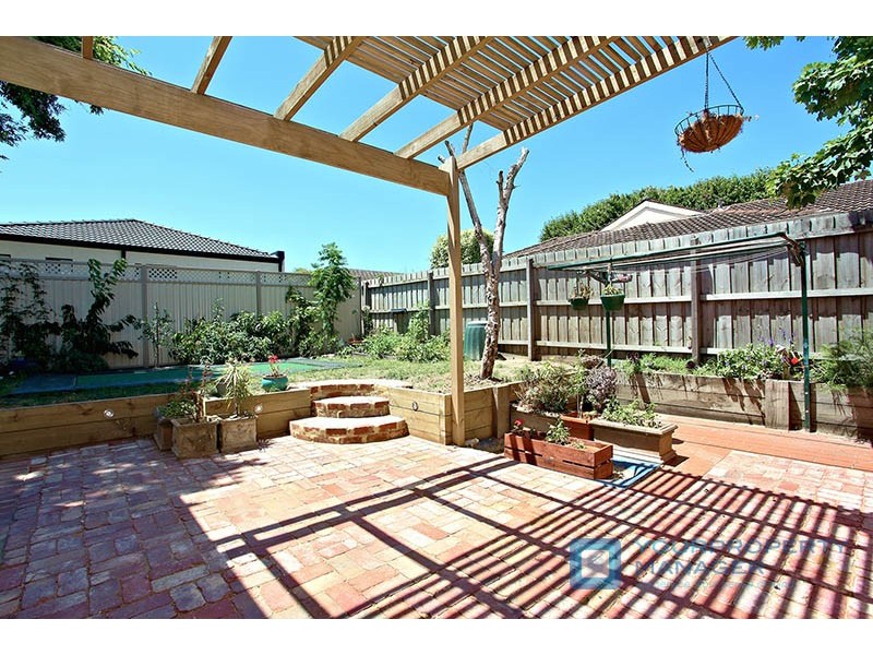 25 Thomas Street, Hampton VIC 3188