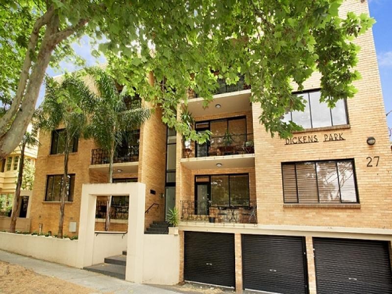 15/27 Dickens Street, Elwood VIC 3184