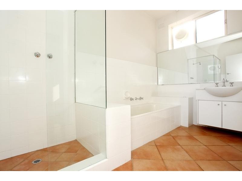 15/27 Dickens Street, Elwood VIC 3184