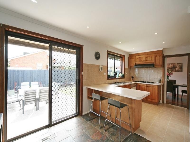 9 Renowden Street, Cheltenham VIC 3192