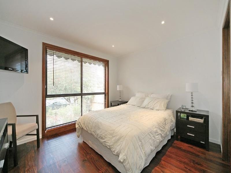 9 Renowden Street, Cheltenham VIC 3192