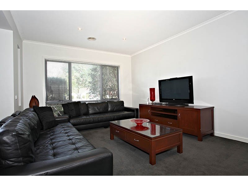33 Carnoustie Parade,, Heatherton VIC 3202