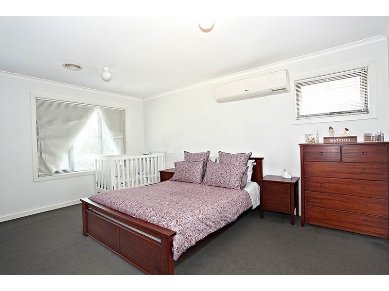 33 Carnoustie Parade,, Heatherton VIC 3202