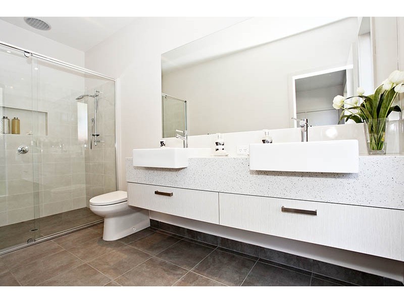 2B Cameron Street, Cheltenham VIC 3192