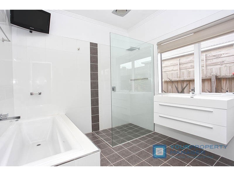 23 Vialls Avenue, Parkdale VIC 3195