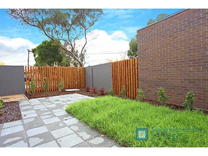 12 Hoffman Street, Cheltenham VIC 3192