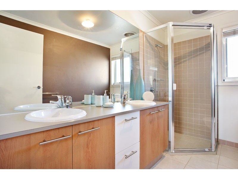 43 St Andrews Drive, Heatherton VIC 3202