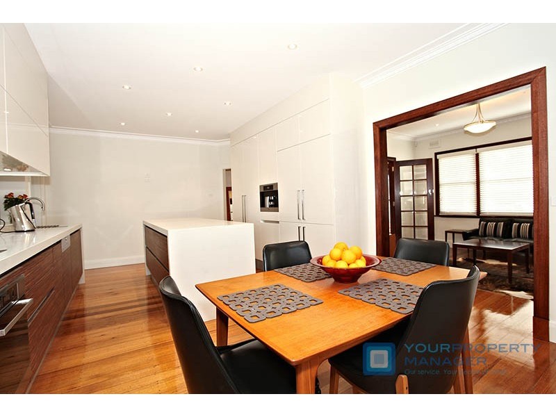 108 Ludstone Street, Hampton VIC 3188