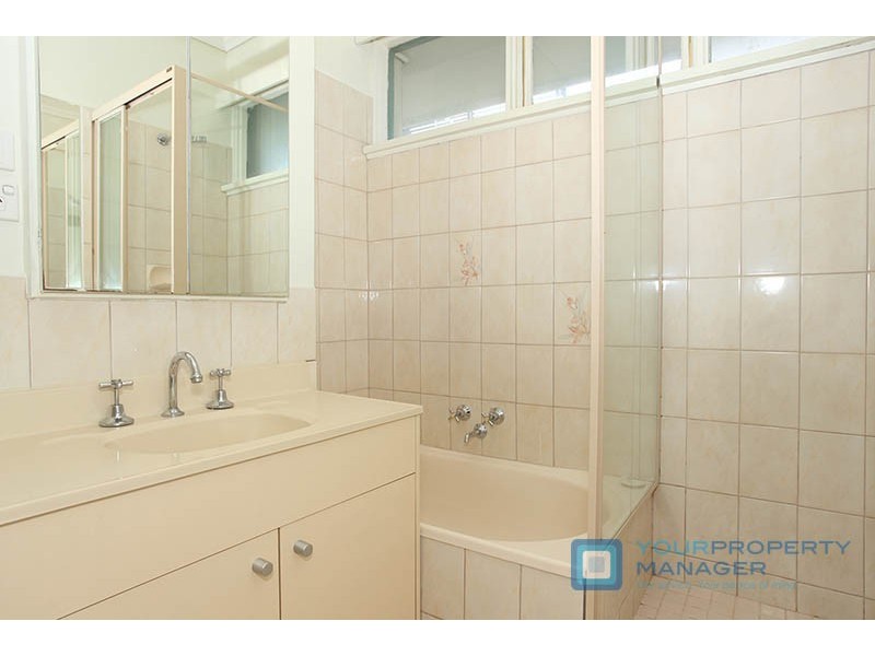 2/210 The Esplanade, Brighton VIC 3186