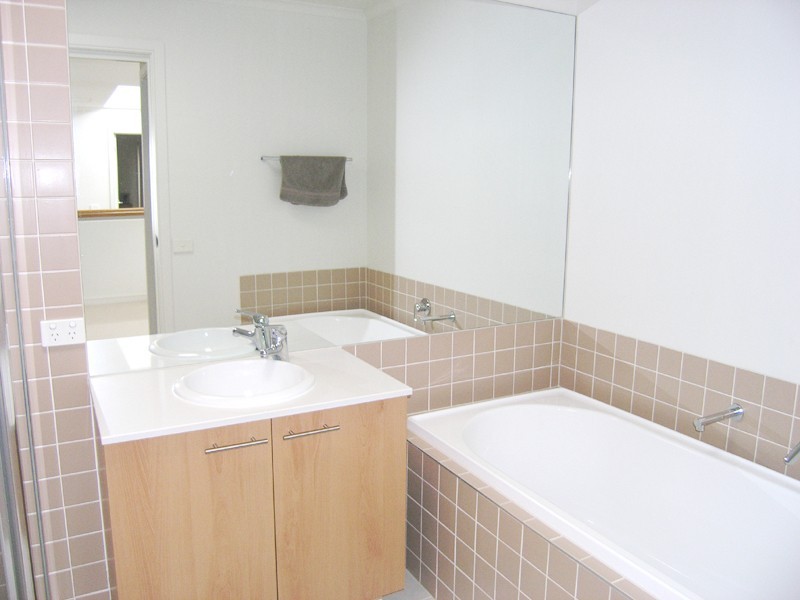 20 St Andrews Drive, Heatherton VIC 3202