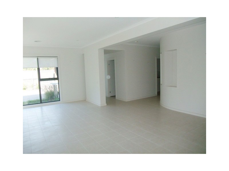 17 Inverness Place, Heatherton VIC 3202