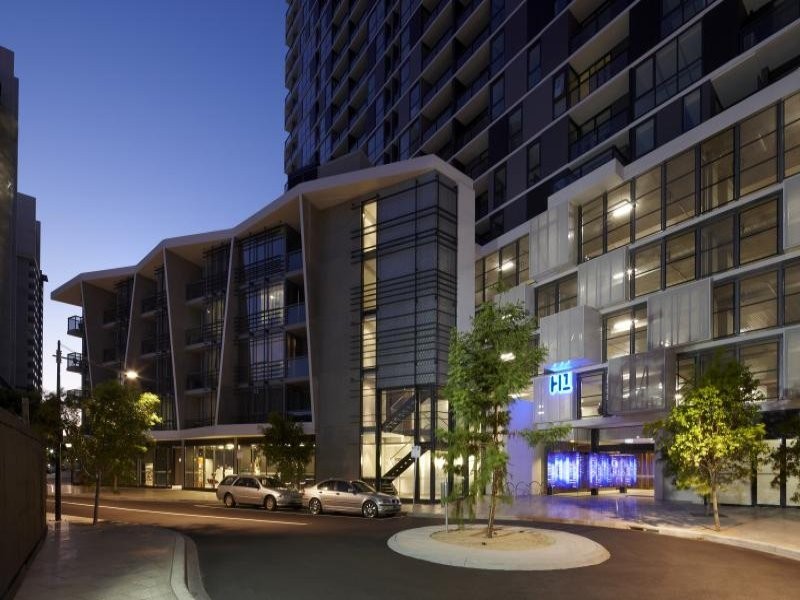 1305/8 Marmion Place, Docklands VIC 3008
