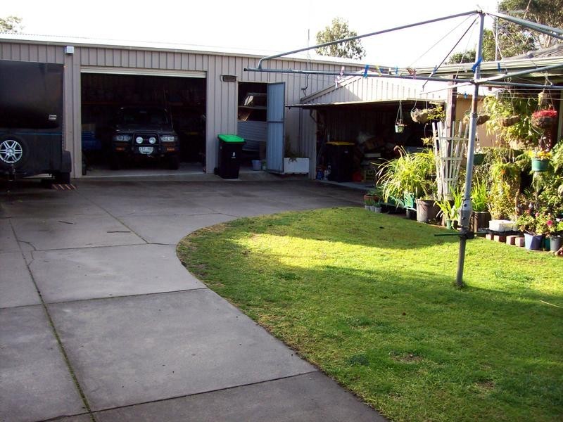 44 Nicholas Grove, Heatherton VIC 3202