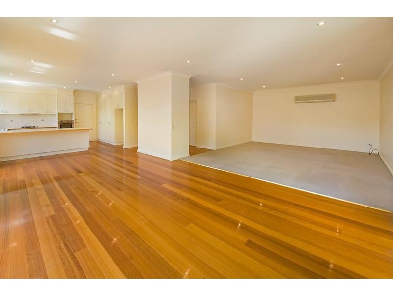 2/69 Nepean Highway, Mentone VIC 3194