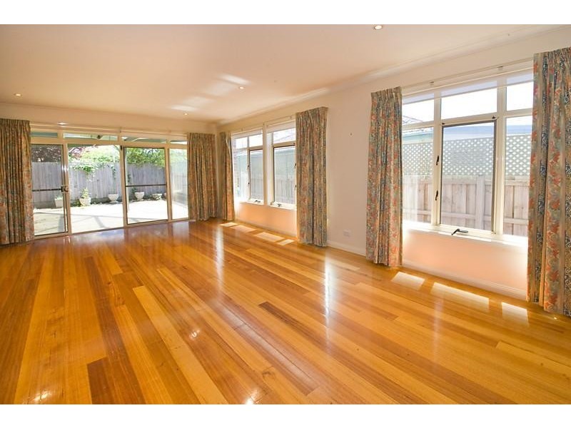 2/69 Nepean Highway, Mentone VIC 3194