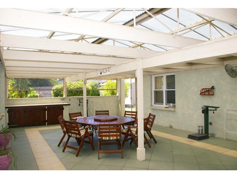 18 Keiller Avenue, Parkdale VIC 3195