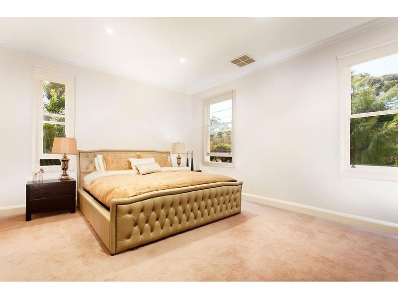 76 Tramway Parade, Beaumaris VIC 3193
