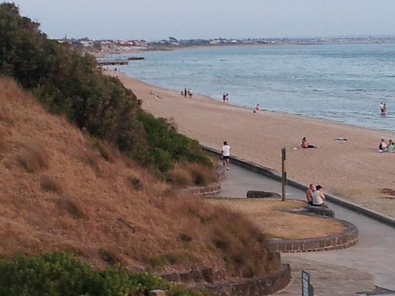 12/4 Latona Street, Mentone VIC 3194