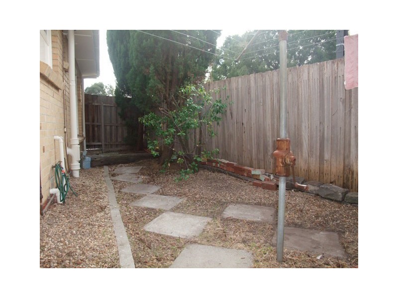 6 Marmara Drive, Elsternwick VIC 3185