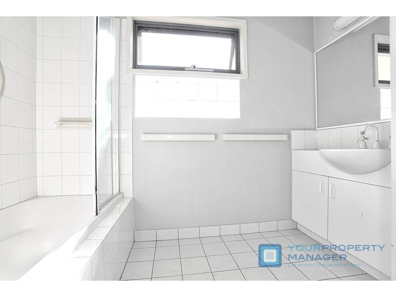 9/5-7 Hall Street, Cheltenham VIC 3192