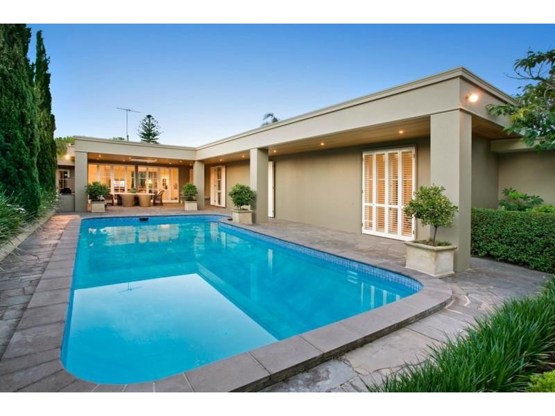 2 Opawa Street, Brighton VIC 3186