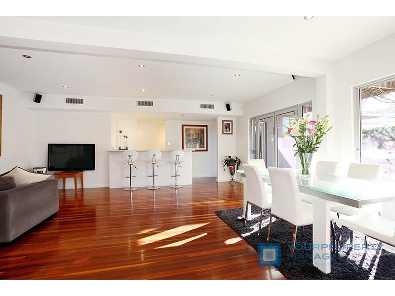 5a Gordon Crescent, Black Rock VIC 3193