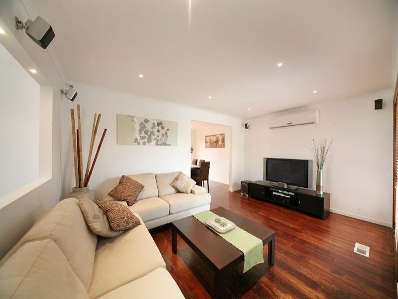 9 Renowden Street, Cheltenham VIC 3192