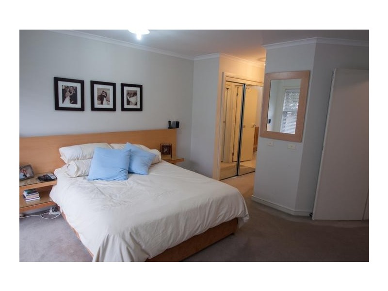 6 Pebble Beach Place, Heatherton VIC 3202