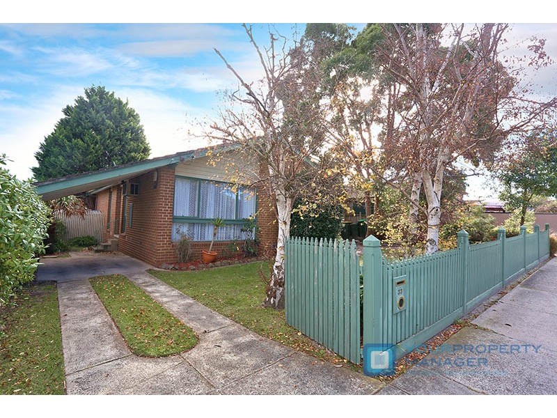 33 Ti Tree Crescent, Seaford VIC 3198