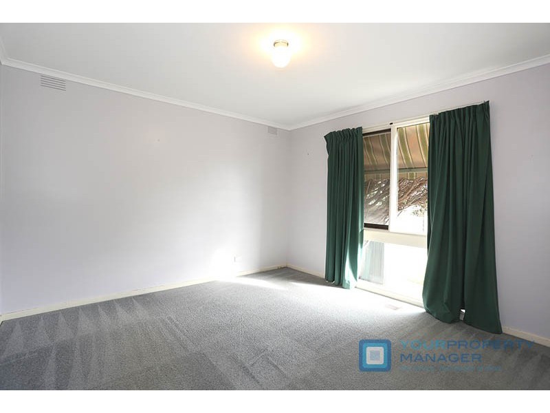 33 Ti Tree Crescent, Seaford VIC 3198