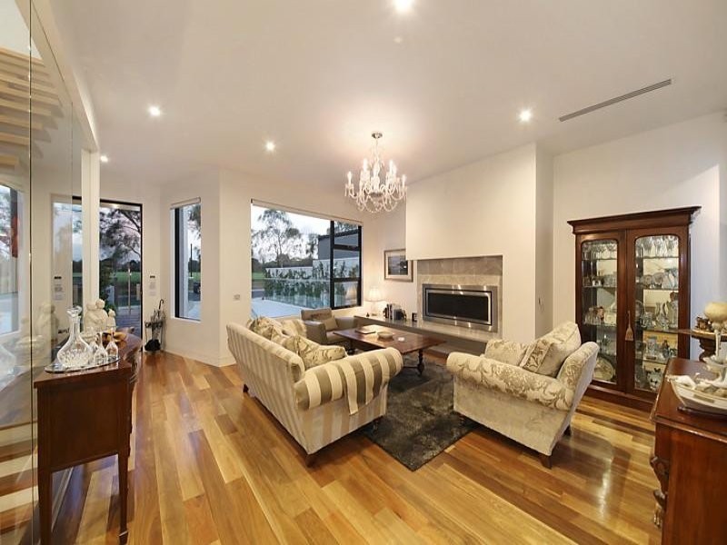 7 Lawson Street, Hampton VIC 3188