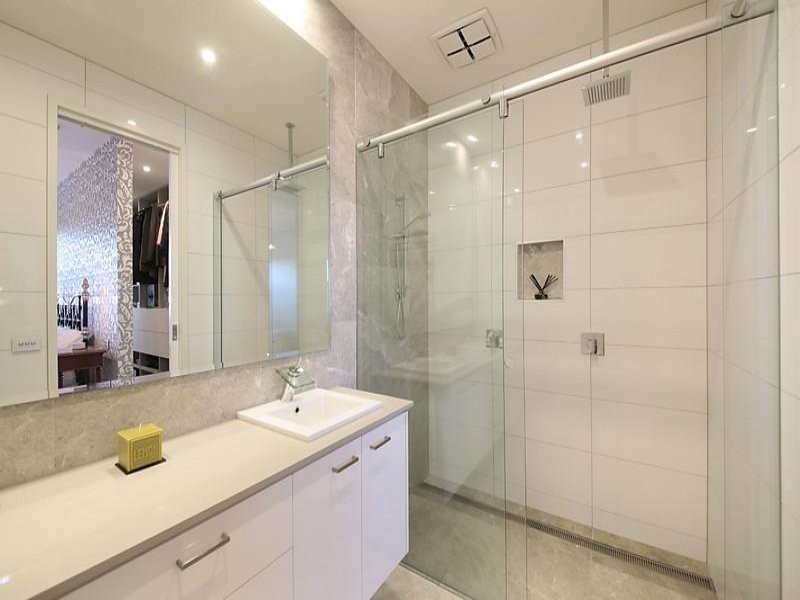 7 Lawson Street, Hampton VIC 3188