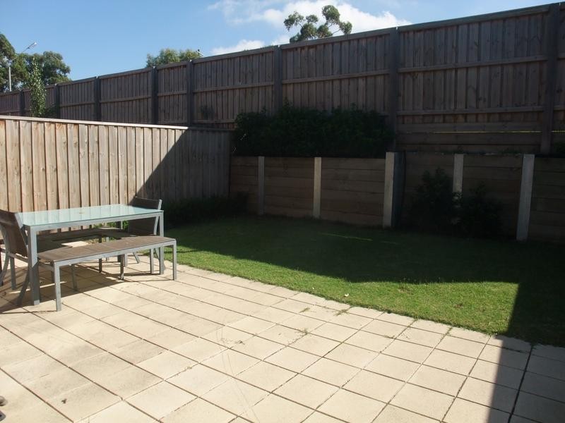 13 Pebble Beach Place, Heatherton VIC 3202