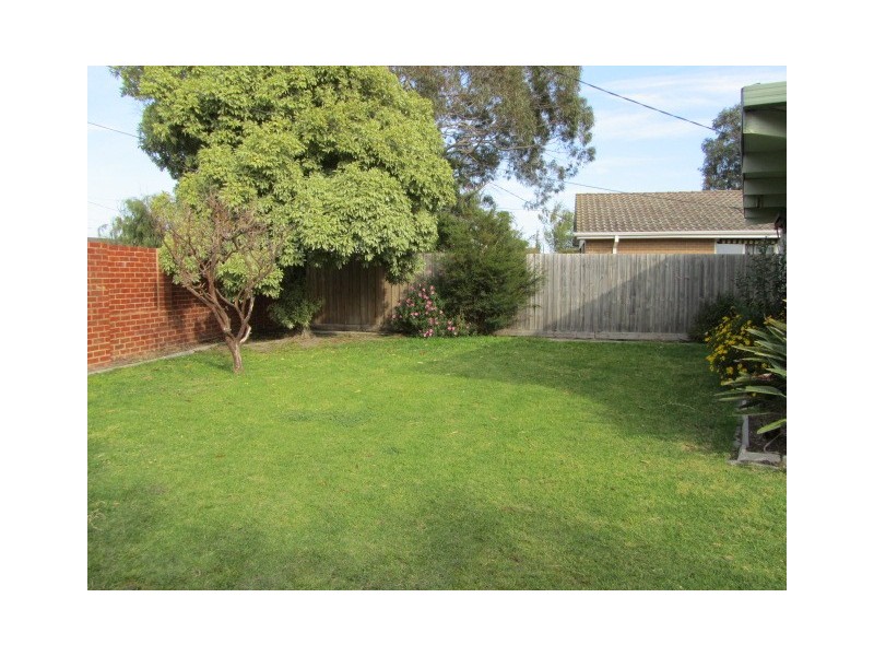 84 Hughes Avenue, Edithvale VIC 3196