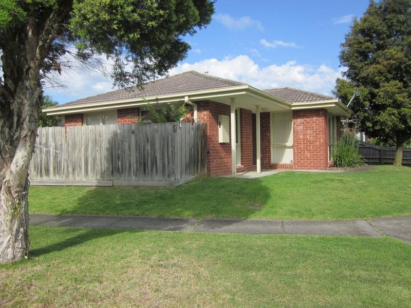 1/24 Elizabeth Street, Cranbourne VIC 3977